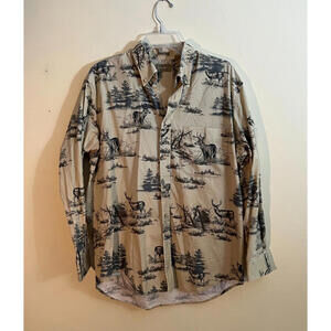 Men's Natural Issue '8 Point Buck in Piney Woods' Wrinkle Free Long Sleeve Shirt